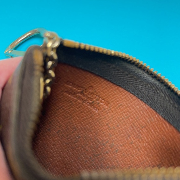 EUC vintage Louis Vuitton keychain - Picture 9 of 15